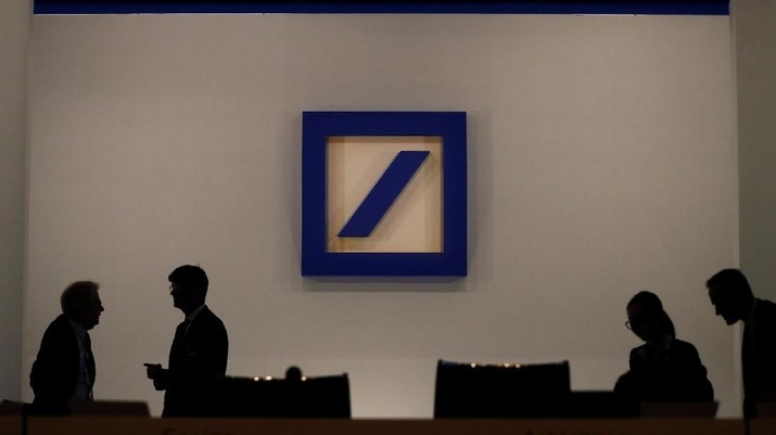 Kantor Digerebek, Bos Deutsche Bank Bela Manajemen