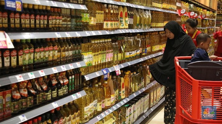 Ritel Diserbu! Jangan Panic Buying, Stok Aman kok