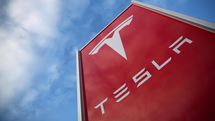 Menperin Soal Tesla: Belum Ada Negosiasi dengan Tesla!