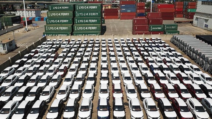 ekonomi-lesu-penjualan-mobil-china-turun-10-bulan-beruntun