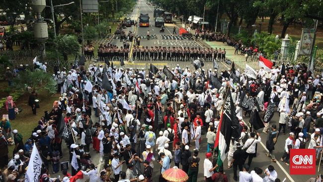 Jalan Diblokade, Massa Aksi Bela Tauhid Tak Bisa ke Istana