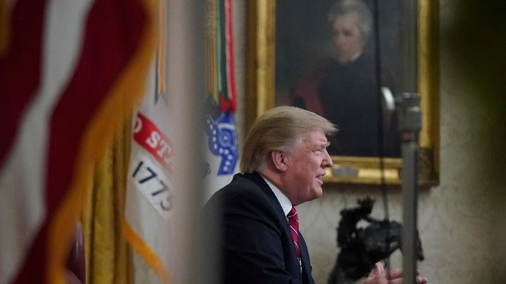 Walk Out dari Rapat Tembok Batas, Trump: Buang-buang Waktu!