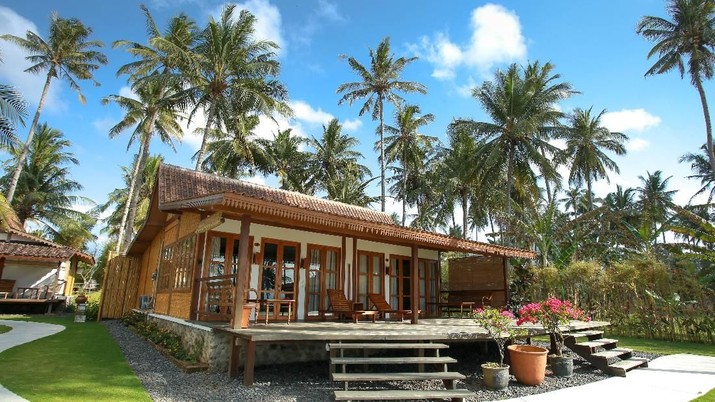 Luhut Dorong Berwisata Domestik, Bukannya Liburan Dilarang?