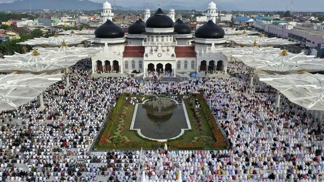 Perbankan di Aceh Wajib Berstatus Syariah Mulai 2020 