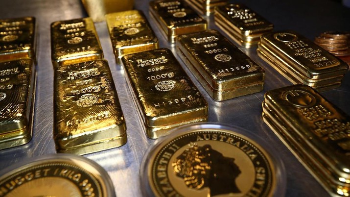 terbang-tinggi-harga-emas-tembus-us-1700-oz