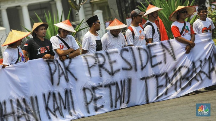 Cukai Rokok Naik, Petani Tembakau Makin Merana
