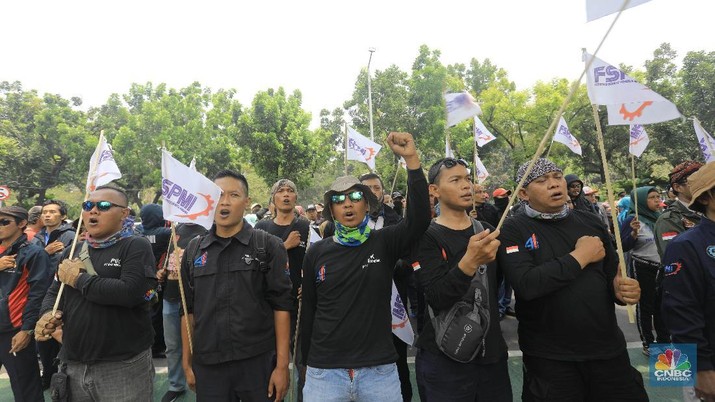 Buruh Teriak, Upah Minimun Sektoral Kini Menghilang