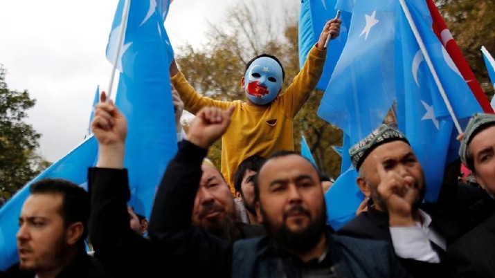 Protes China, Tagar #SaveUyghurSOS Menggema di Twitter