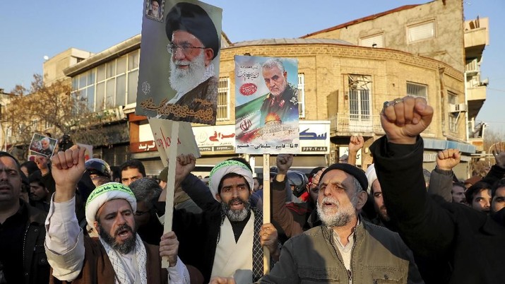Pangeran Iran Muncul, Sebut Rezim Khamenei Segera Berakhir