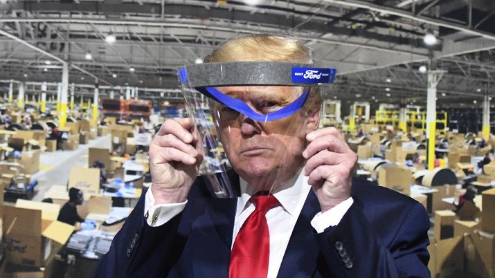 Trump Serius Bikin Aturan Buat Tutup Twitter cs, Ini Buktinya