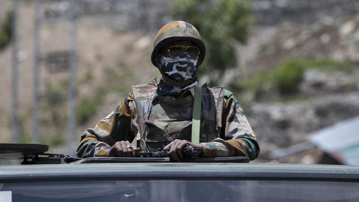 Pamer ke China, Militer India Perkuat Perbatasan di Himalaya