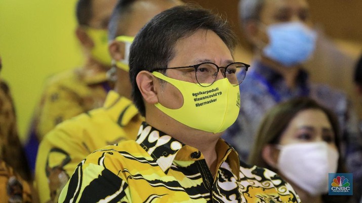 Jutaan Orang Kena PHK di RI, Ini Solusi Menteri Airlangga