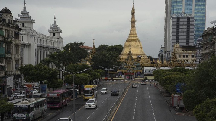 Perusahaan Migas hingga Garmen Angkat Kaki dari Myanmar