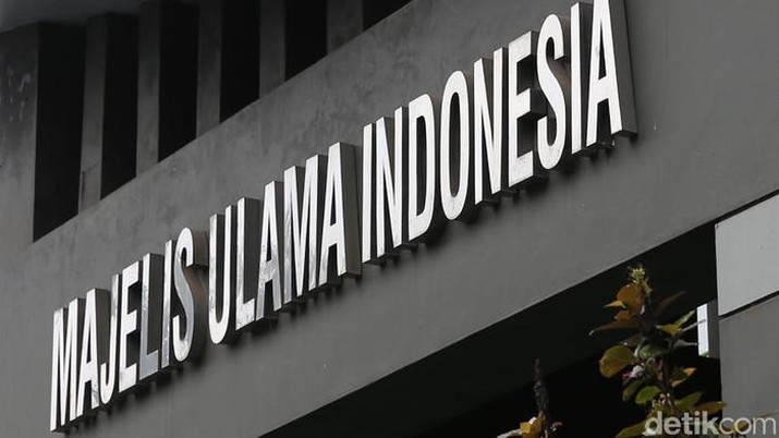 Boikot Produk Prancis, Sekjen MUI: Macron Semakin Arogan