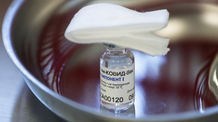 Vaksin Covid Rusia Disebut 'Tercemar' Virus, Bisa Bereplikasi