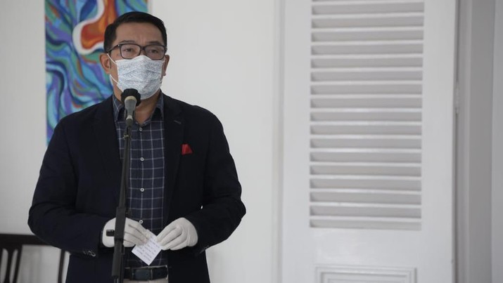 Kang Emil Ungkap Seratusan Orang yang ke Mal Positif Covid-19