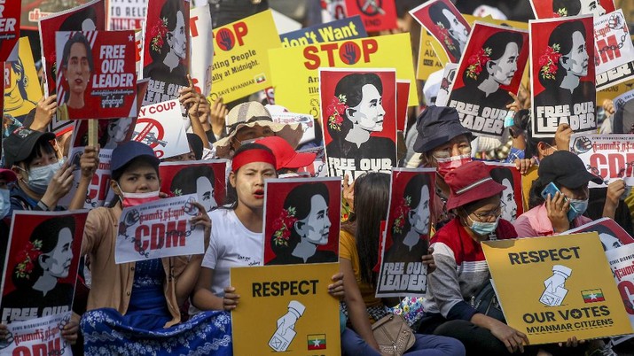 pendemo-myanmar-serbu-kedubes-ri-ini-penyebabnya