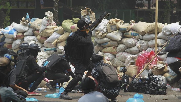 Junta Myanmar Panas, Pemerintah Bayangan Disebut Teroris
