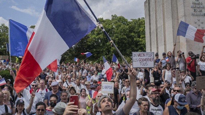 Prancis Tutup Masjid Lagi, Ada Apa Macron?