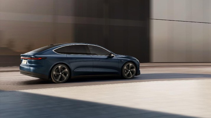 canggih-mobil-listrik-baru-asal-china-dengan-kacamata-ar