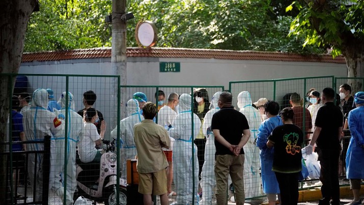Takut Lockdown Berlanjut, Shanghai Dilanda Panic Buying!