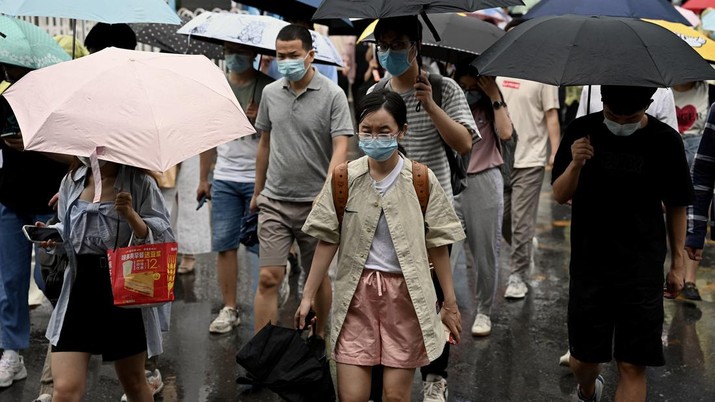 Ramai-Ramai Anak Muda China Kini Berhemat, Ada 'Kiamat' Apa?