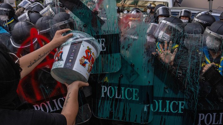 Chaos! Demo Rusuh Warnai KTT APEC 2022 di Bangkok Thailand