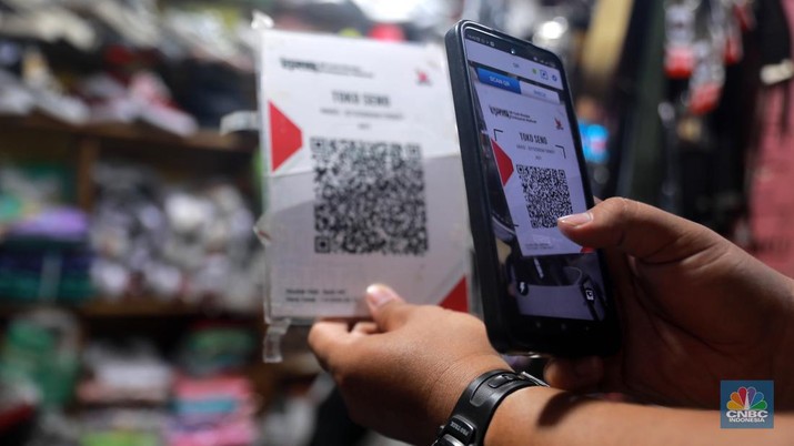 Pedagang Nakal Tolak Uang Tunai & Bebani Biaya QRIS? Awas Kena Denda