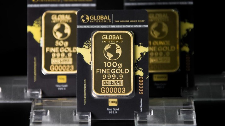Teror Trump Bikin Harga Emas Merana, Sepekan Ambruk 4,6% 