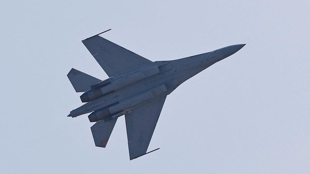 breaking-news-jet-tempur-thailand-bom-kamboja