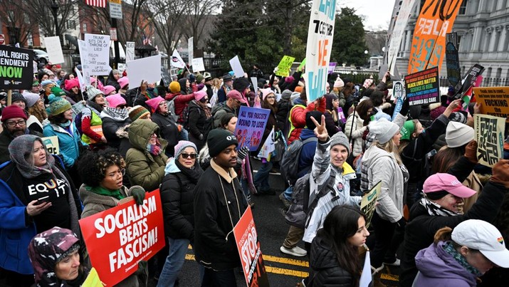 Demo Besar-besaran Jelang Trump Dilantik, 50.000 Orang Turun ke Jalan