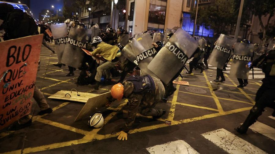 bendera-one-piece-berkibar-negara-ini-makin-chaos-umumkan-darurat