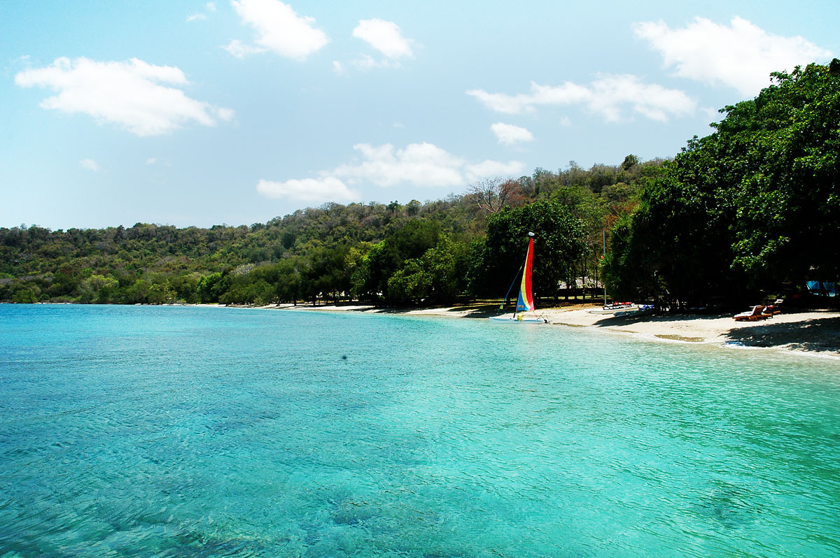 Pulau pulau mempesona yang ada di-Indonesia #pesona Indonesia