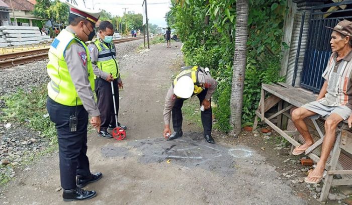 warga-riau-tersambar-kereta-api-bima-76-b-jurusan-jakarta-surabaya-di-sidoarjo