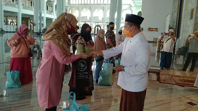 Lagi, Lima Milenial Ikrar Syahadat di Masjid Al-Akbar Surabaya