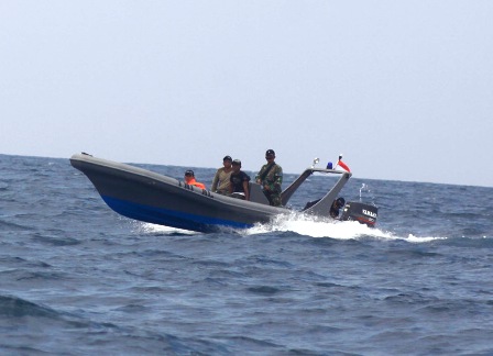 &#91;Selingan&#93; Pantau Pencurian Harta Karun, Rombongan Pewarta Dikejar TNI AL