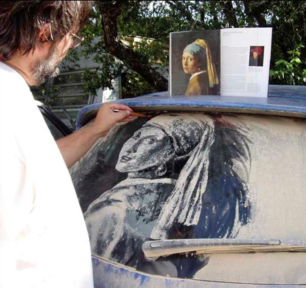 Kreatifitas Tingkat Tinggi... Seni Debu Kaca Mobil....Luar biasa!!
