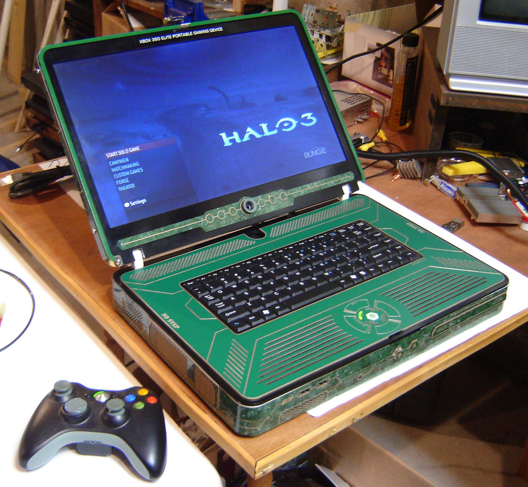 Использование ноутбука. Xbox 360 Laptop. Ноутбук 360 Xbox. Моддинг ноутбука. Моддинг корпуса ноутбука.