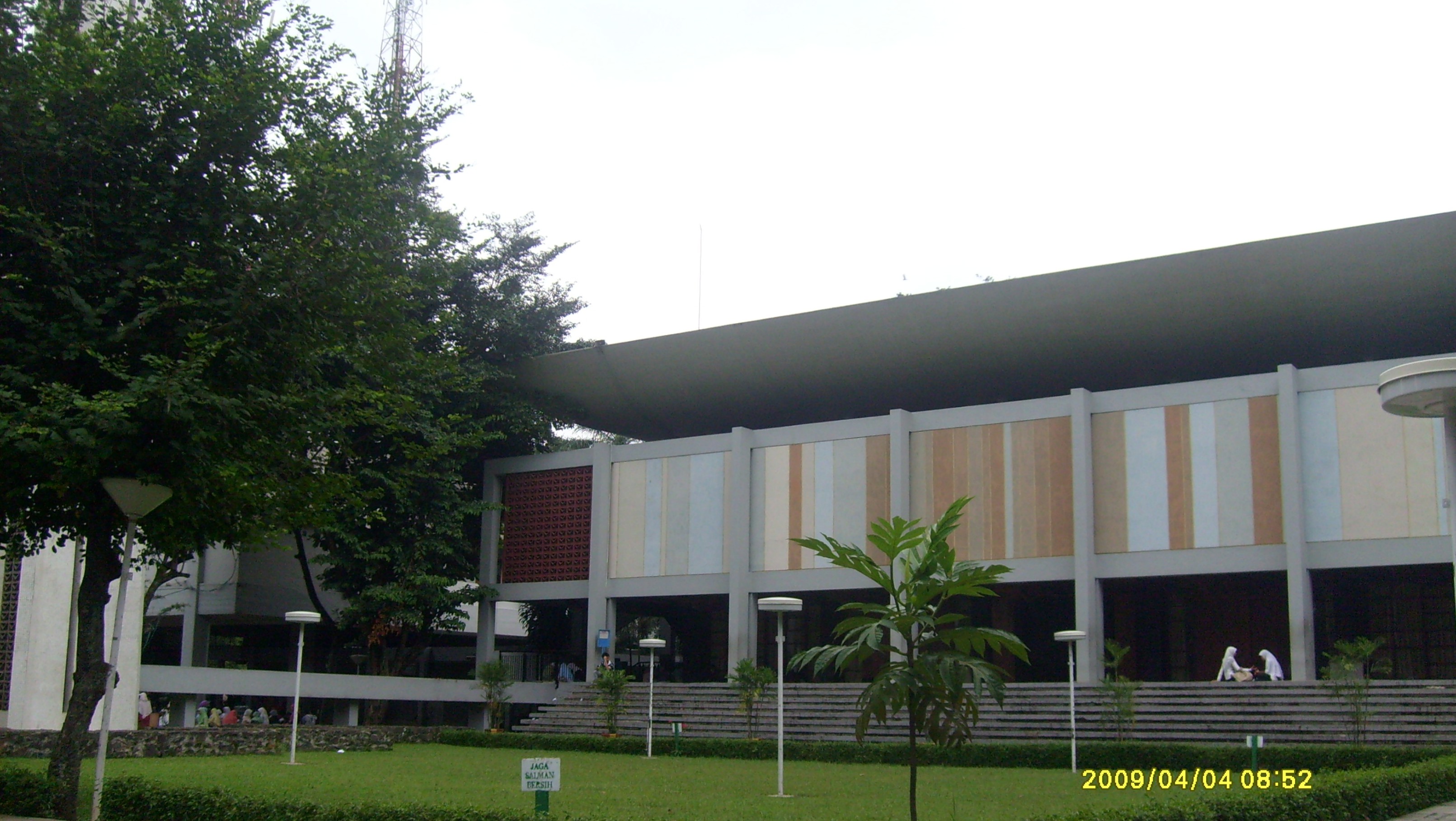 Indahnya Masjid-Masjid Kampus di Indonesia