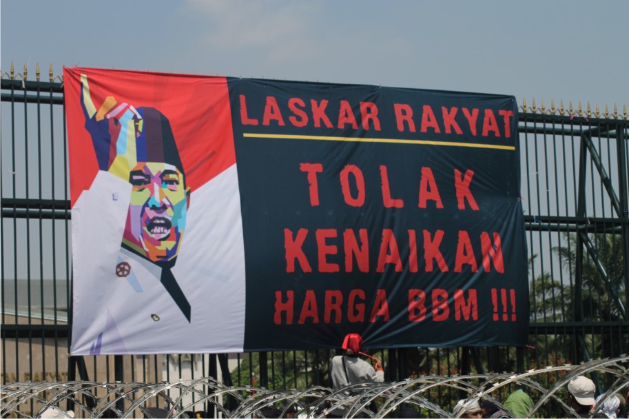 Demonstrasi PDI P menolak kenaikan BBM. Seru gan!!!