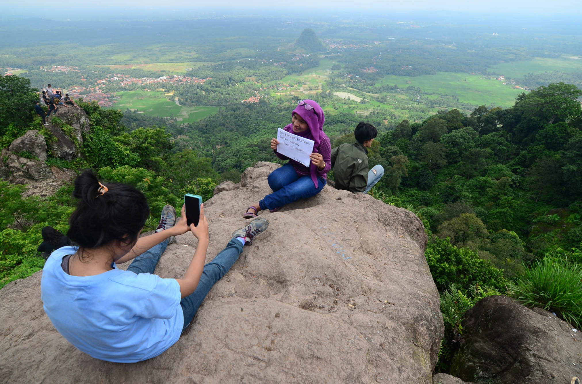 Mendaki Gunung Tanpa Harus Cuti Kerja Dekat Kota Jakarta &#91;One Day Trip&#93;