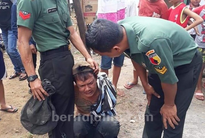 Tak Dikasih Uang, Pengamen Pukul Pemilik Rumah, Ketangkap Massa dan Bonyok