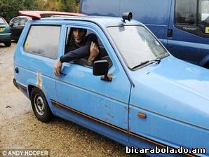 kira-kira-cwe-nunduk-ga-yah-gan-kalo-ane-naik-mobil-neeh