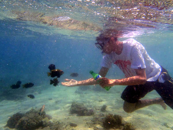 MENIKMATI TENANGNYA GILI NANGGU