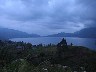 10 Danau Di Indonesia Yang Paling Dalam