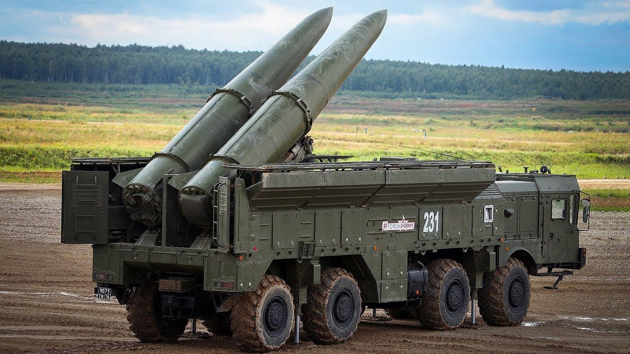 Rusia Meluncurkan Rudal di Desa Tuzla Ukraine