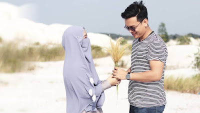 7-balasan-untuk-suami-yang-memuliakan-istrinya