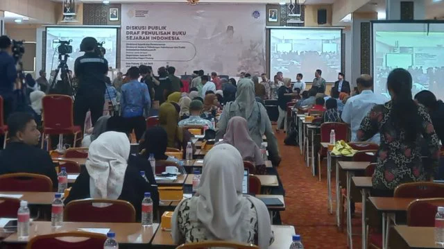 penulisan-ulang-sejarah-indonesia-libatkan-112-pakar-9-orang-asal-sumbar