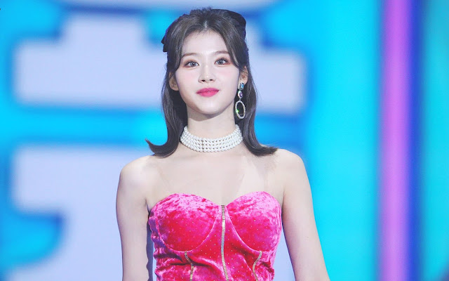 Sana says TWICE members are “irreplaceable” to one another