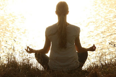5-gerakan-yoga-dasar-yang-mudah-dilakukan-oleh-pemula
